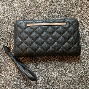 Steve Madden Quilted Wristlet